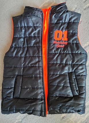 Жилетка легкая на мальчика