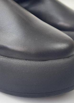 Женские угги ботинки луноходы кожаные черные зимняя теплая обувь на меху cosmo shoes freedom leather7 фото