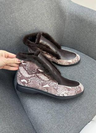 Ботинки из кожи с тиснением под змею + крокодил с мехом норки цвет на выбор1 фото
