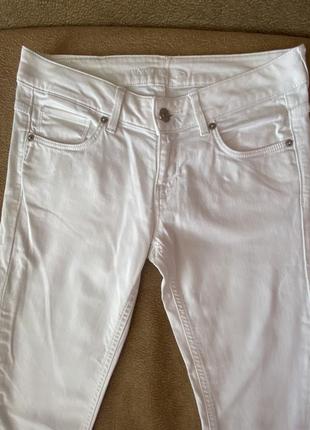 Женские джинсы белого цвета3 фото