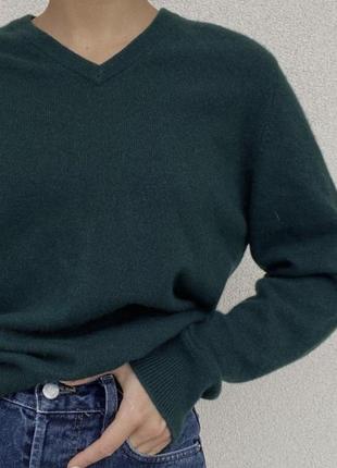 Объемный шерстяной свитер1 фото