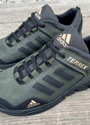 Мужские кожаные кроссовки adidas