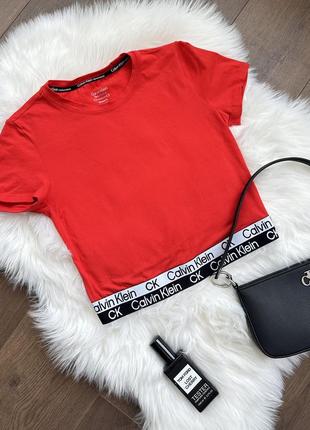 Оригинальн! кроп топ футболка calvin klein с лого резинкой