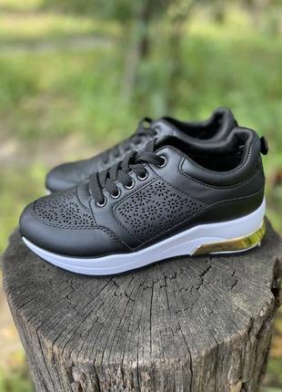 Кроссовки 36 р новые