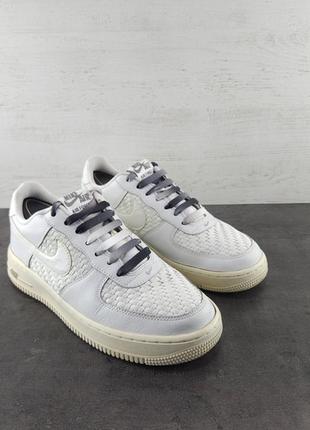 Кроссовки nike air force 1 lv8. размер 40,
