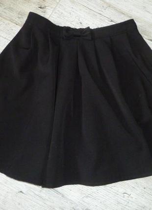 Черная школьная юбка на 9-10 ле