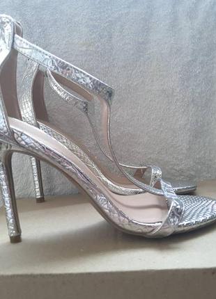Женские серебристые босоножки выпускные, свадебные, шикарные блестящие туфли каблук фотосессия3 фото