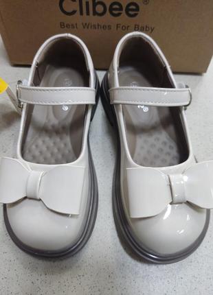 Туфлі для дівчинки