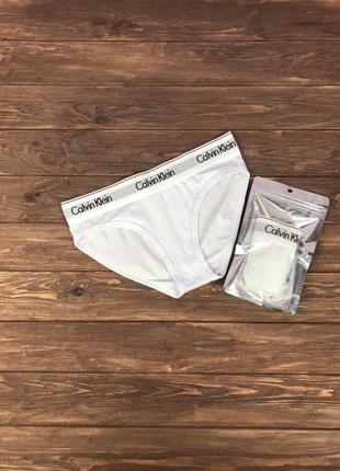 Білі сліпи calvin klein на широкій резинці