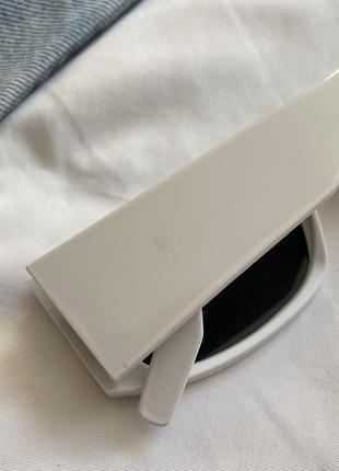 Белые пластиковые имиджевые солнцезащитные очки3 фото