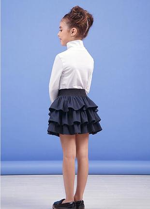 Шкільна спідничка і вишиванка