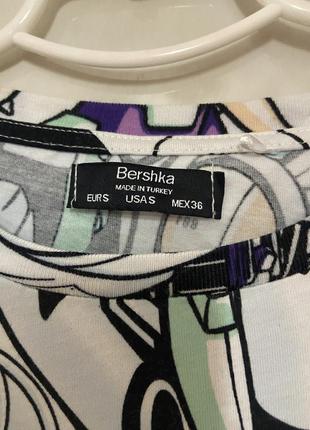 Футболка от бренда bershka3 фото