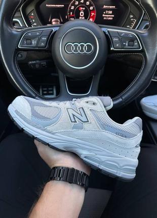 Мужские светло серые кроссовки под бренд new balance 2002 r 🆕 нью баланс 2002 r3 фото