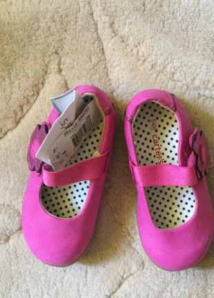 Нові черевички для дівчинки  carter’s , 1,5-2 роки