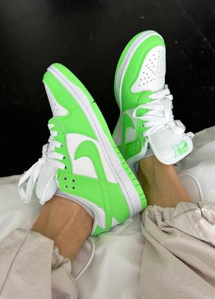 Демисезонные зелёные кроссовки nike sb dunk low « acid green » зелені жіночі кросівки nike sb dunk