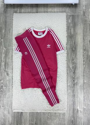 Спортивный костюм adidas
