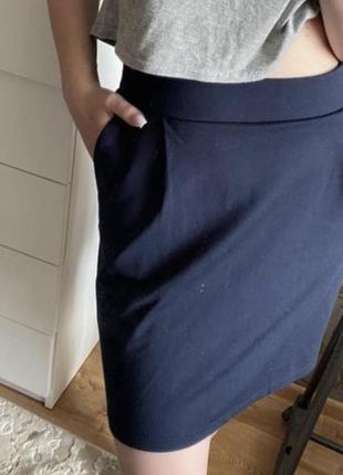 Классическая юбка с карманами2 фото