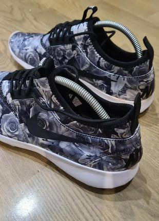 Кроссовки nike juvenate floral print 842532-001vh4 фото