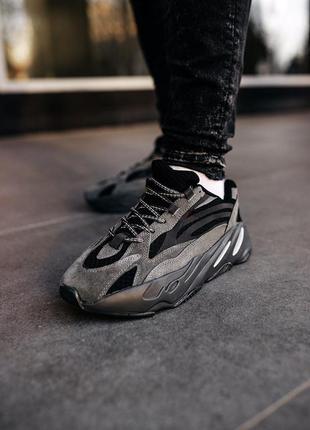 Adidas yeezy boost 700 black, мужские/женские чёрные рефлективные кроссовки адидас изи