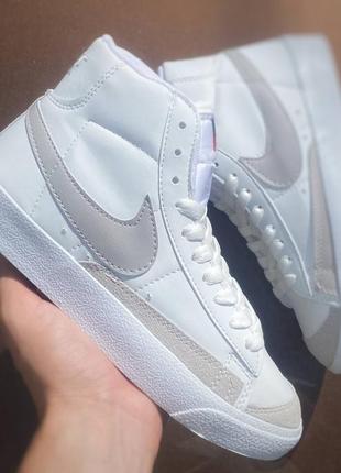 Кроссовки nike blazer