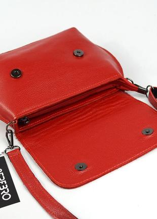 Красная маленькая кожаная женская сумочка клатч с клапаном, мини сумка кроссбоди из натуральной кожи9 фото