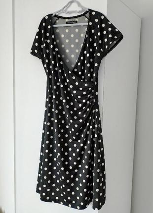 Черное платье в горошек, платье