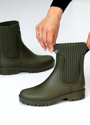 Крутые современные резиновые сапоги челси цвет оливковый хаки