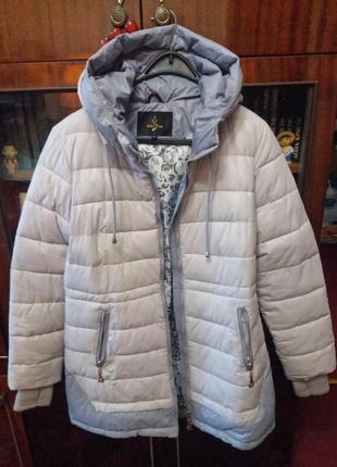 Красивая куртка парка, зима, наполнитель - тинсулейт - самый теплый наполнитель ) , 48 размер, состояние отличное,, качество и фурнитура кчественное