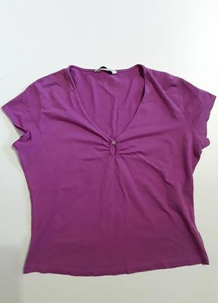 Фирменная футболка