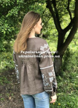 Блуза инес коричневая с вышивкой, льняная, галерея льна, 40-52рр.5 фото