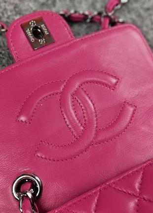 Безупречная розовая сумка chanel pink quilted на длинном ремешке7 фото