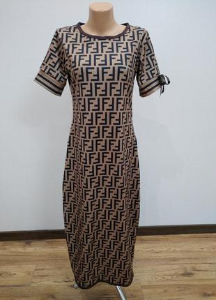 Fendi сукня міді