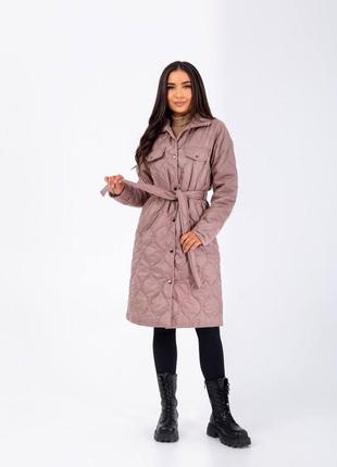 Стеганая демисезонная куртка пальто с поясом и карманами