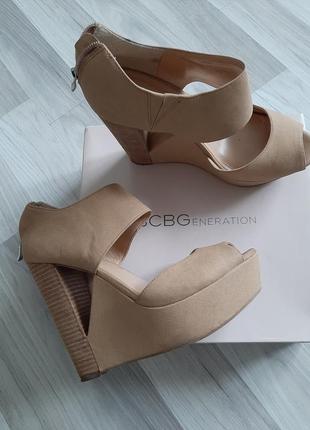 Бежеві босоніжки bcbg generation