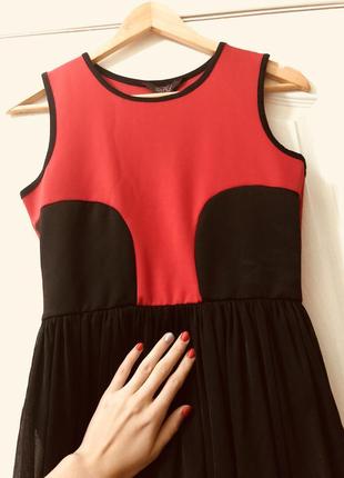Эфектное платье с полупрозрачной юбкой,клубное платье -боди,красно0черное платье сетка2 фото