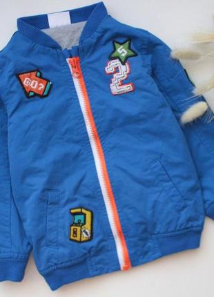 Стильная коттоновая ветровка бомбер f&f с нашивками на малыша 12-18 мес