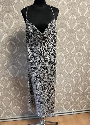 Платье в болейном стиле