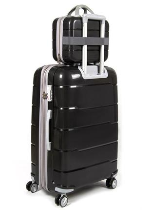Набір пластикових валіз + косметичка 4 шт abs-пластик fashion 811 black5 фото