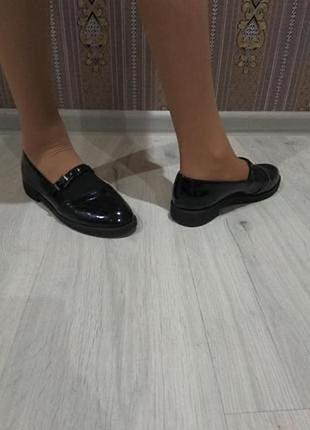 Очень классные школьные туфли, натуральная кожа внутри