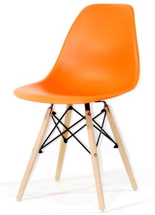 Стул на деревянных ножках с пластиковым сиденьем оранжевый в современном стиле nik n2 фото