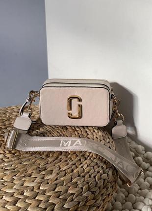 Женская сумка через плечо marc jacobs the snapshot beige/gold марк джейкобс кросс - боди2 фото