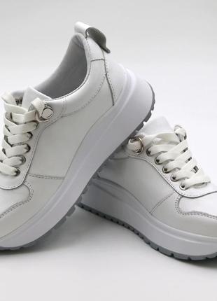 Кроссовки женские кожаные белые размеры с 36 по 41 . anri  код-( 607-8 бел)