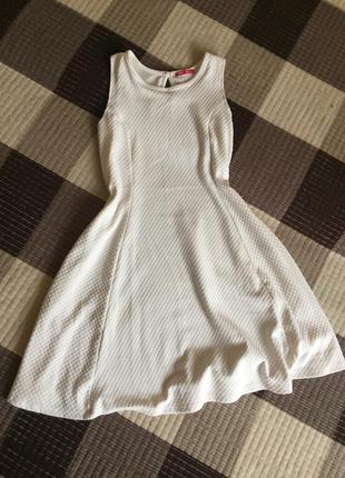 Белое / молочное платье трикотаж