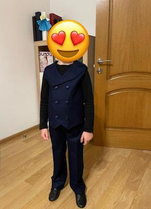 Школьный костюм для мальчика или девочки (жилет и брюки)7 фото