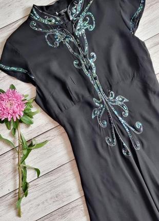 Шелковое платье кафтан расшитое новое черное со шлейфом4 фото
