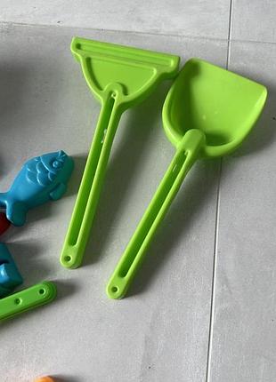 Два набора игрушек для песочницы 8