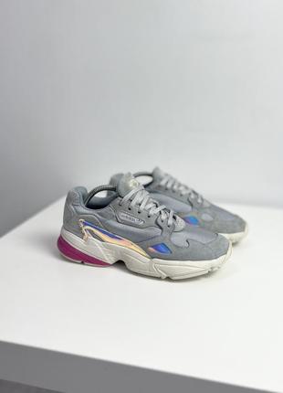 Кросівки adidas falcon