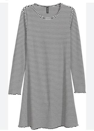 Базове плаття в полоску