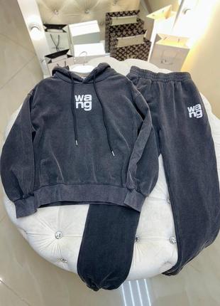 Спортивний костюм wang
