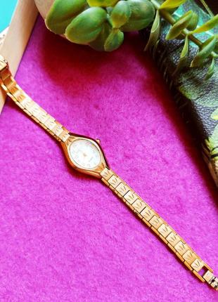 Часы кварцевые elgin ii